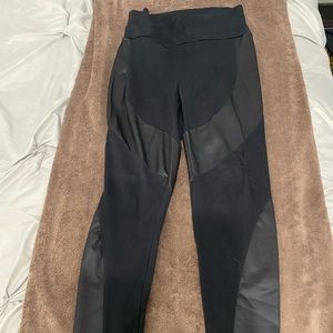 Akira Chicago leggings with pleather design